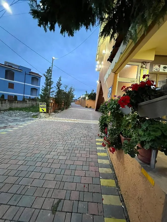 Hotel Ziku Durrës 0*,