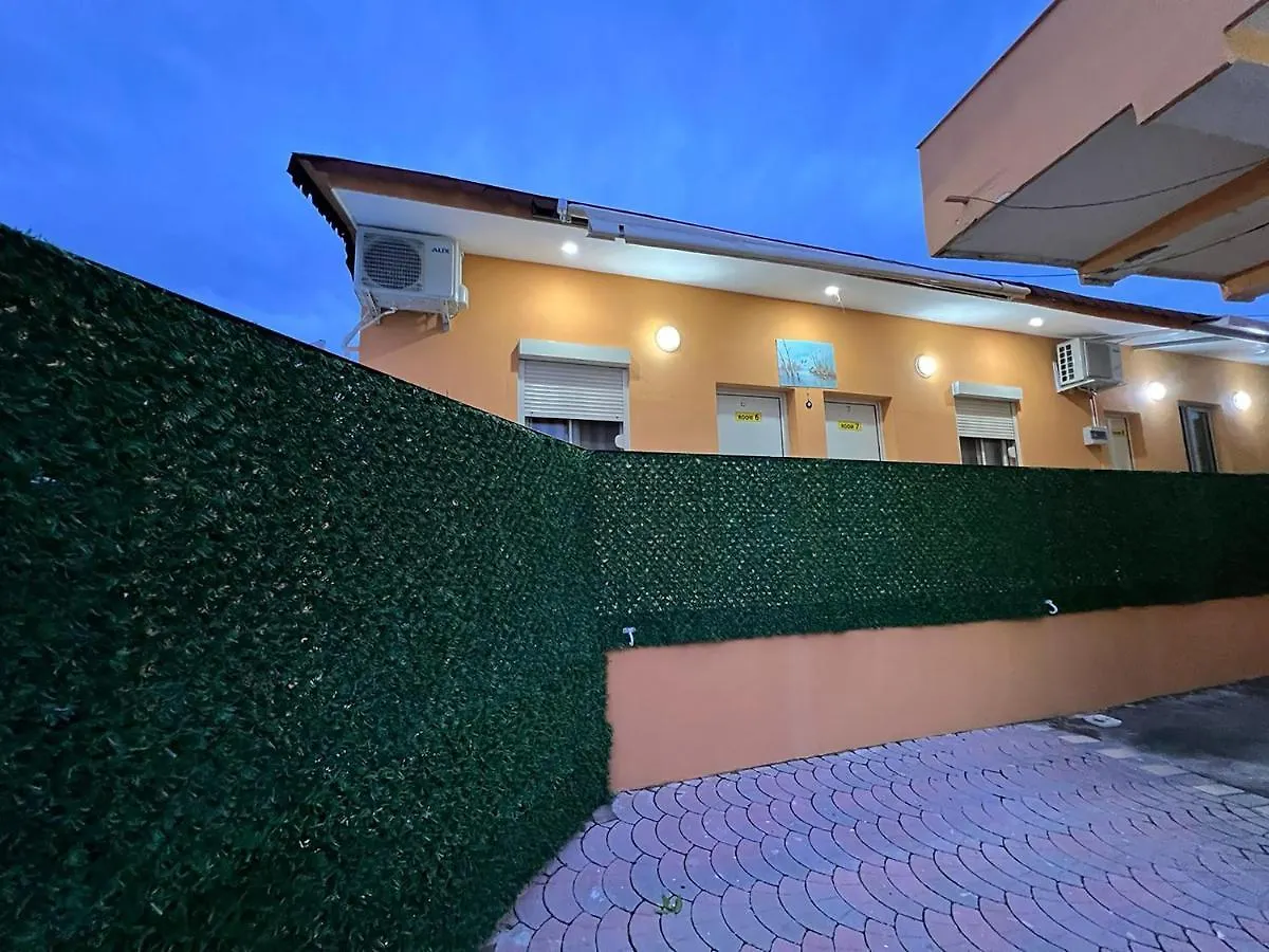 Hotel Ziku Durrës 0*,  Albanie